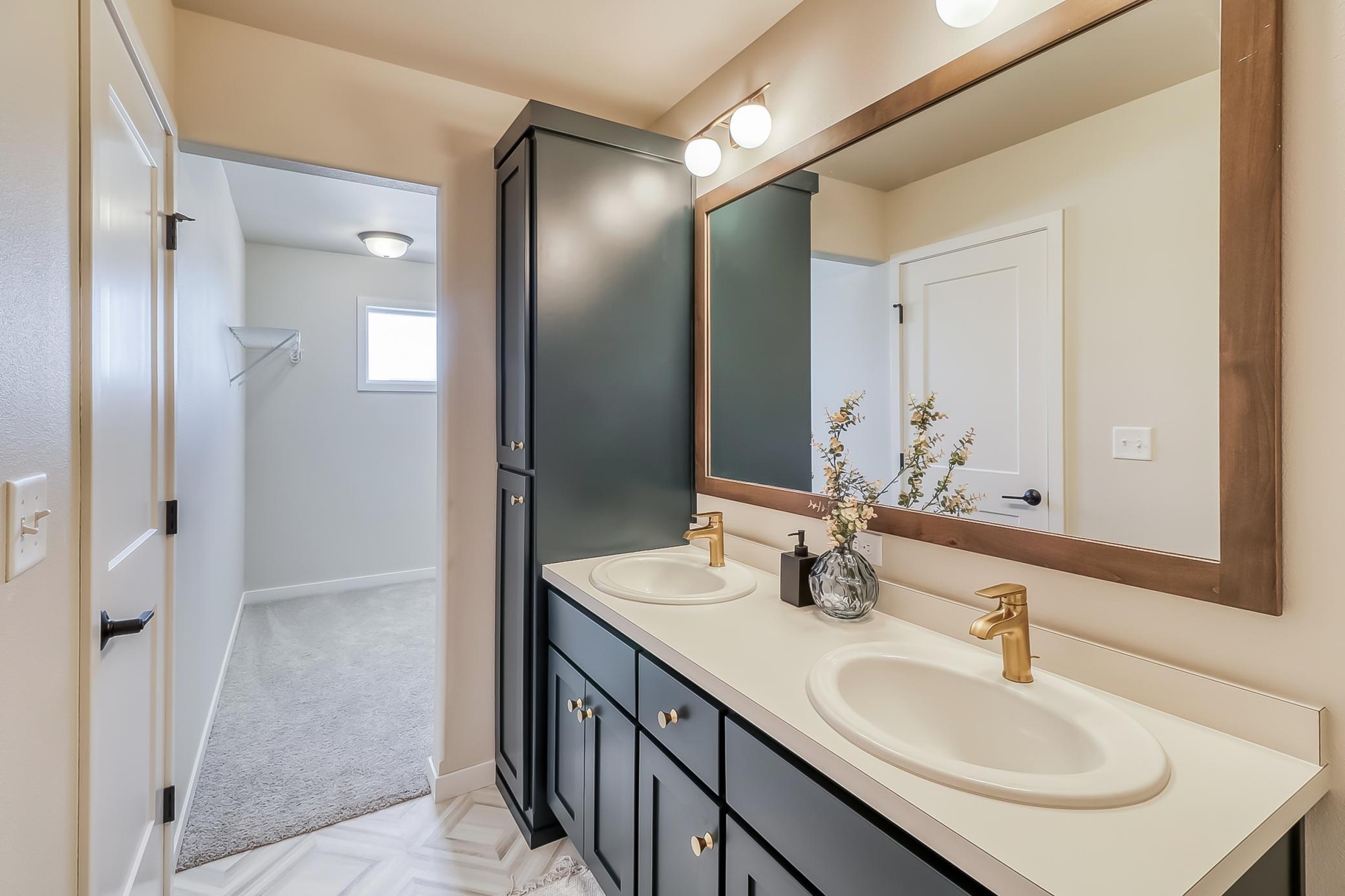 Master Bathroom1_2 (1).jpg