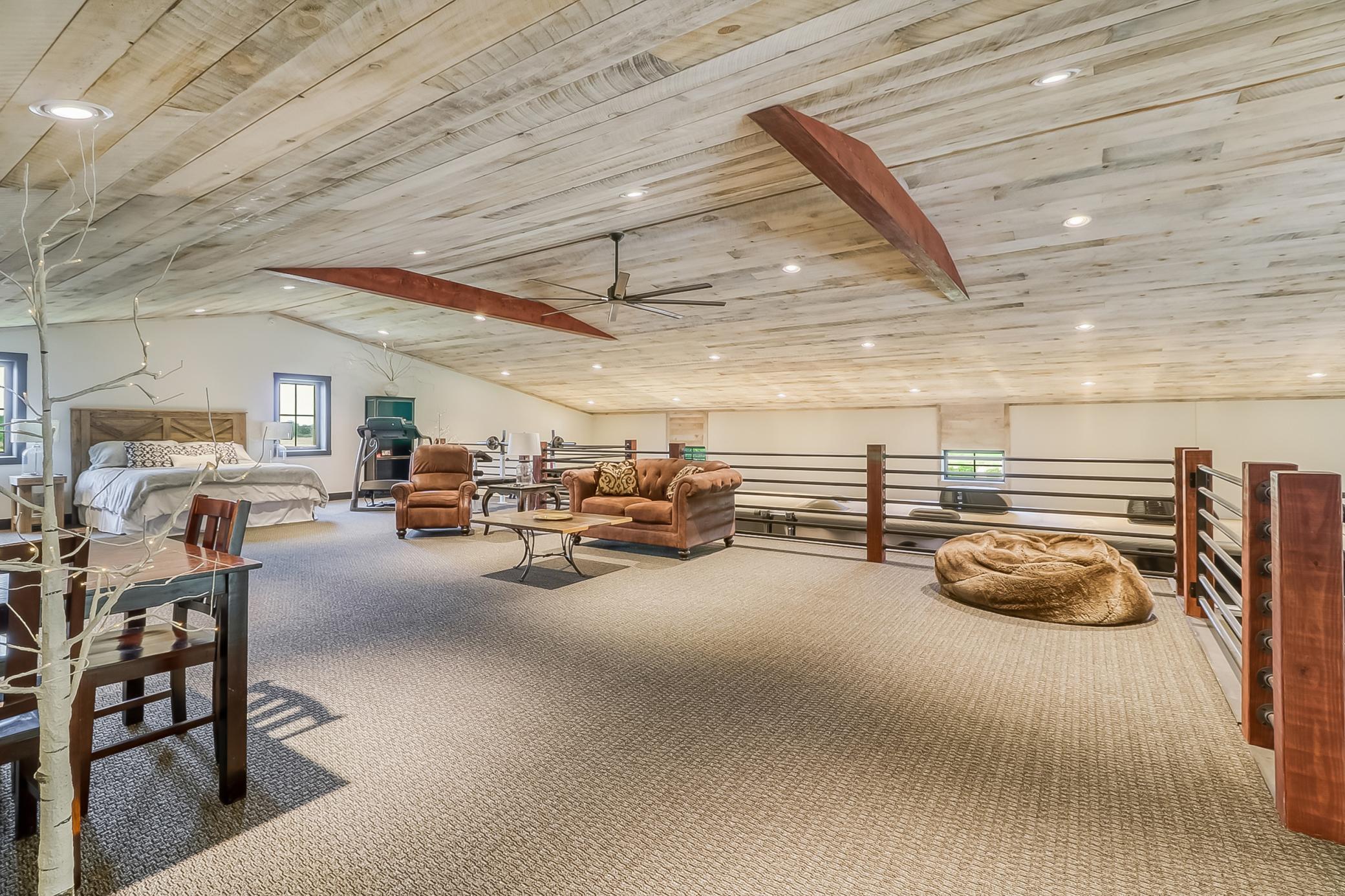 Loft with Beautiful Ceilings!