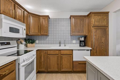 10540 43rd Avenue N, 111, Minneapolis, MN 55442