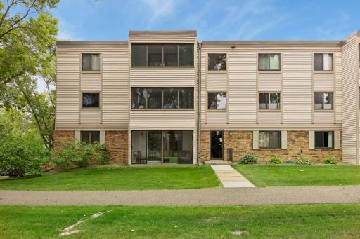 Backside Building Corner 2bed 2bath Unit!