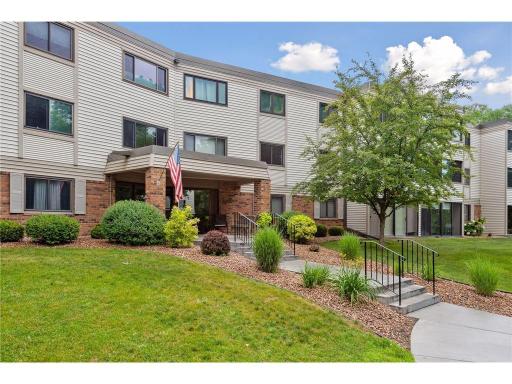10540 43rd Avenue N, 111, Minneapolis, MN 55442