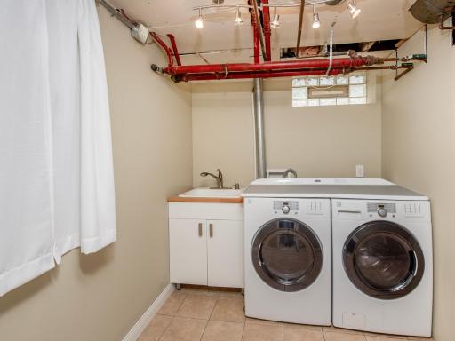 862 Holton Street, Saint Paul, MN 55104