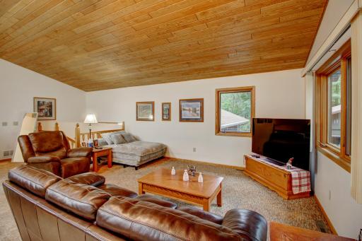 6155 Bittersweet Lane, Nisswa, MN 56468