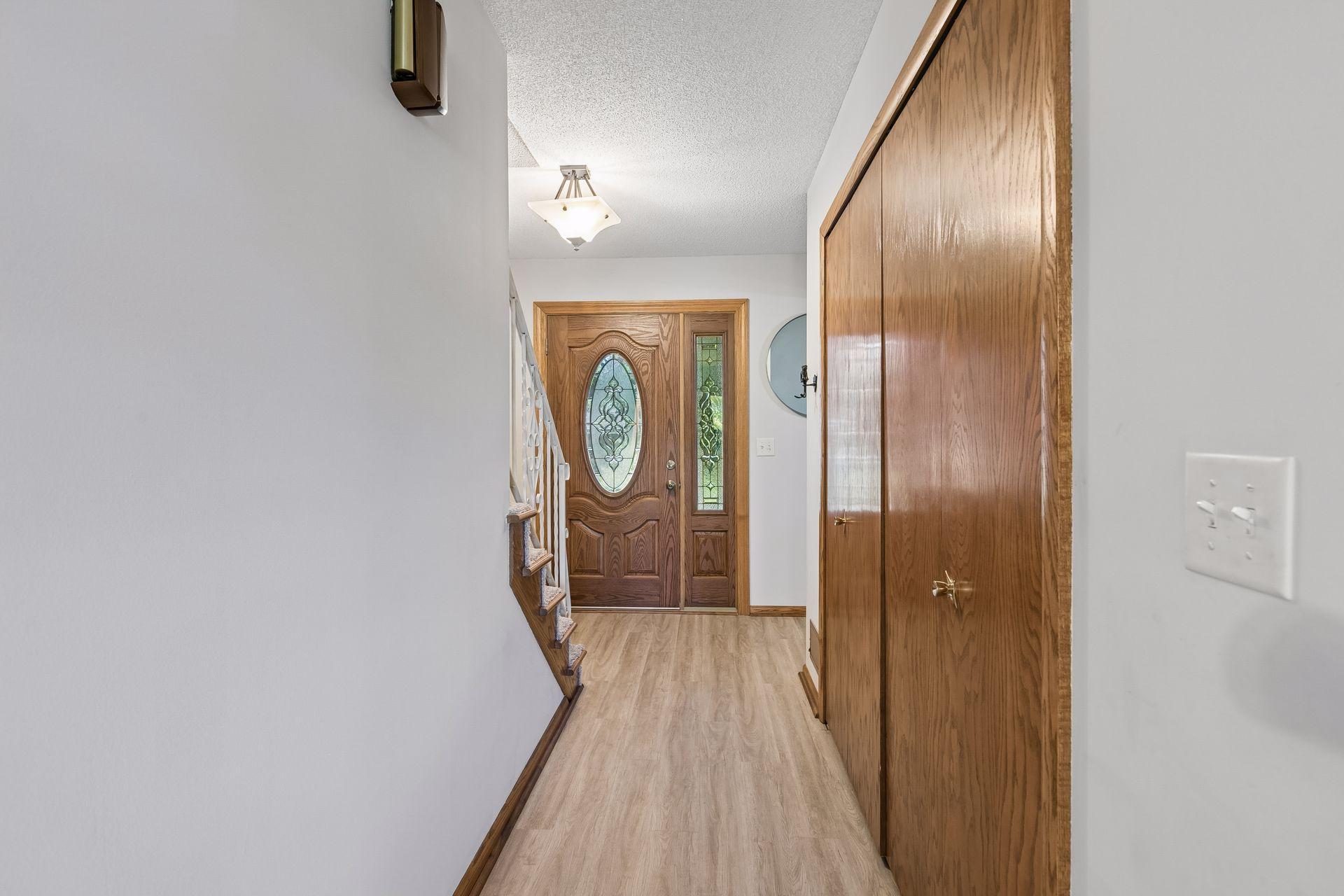 9116 34 1/2 Avenue N, Minneapolis, MN 55427