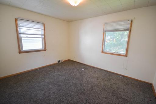 1013 9th Street NE, Rochester, MN 55906