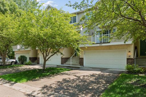 306 Brickyard Drive, Chaska, MN 55318