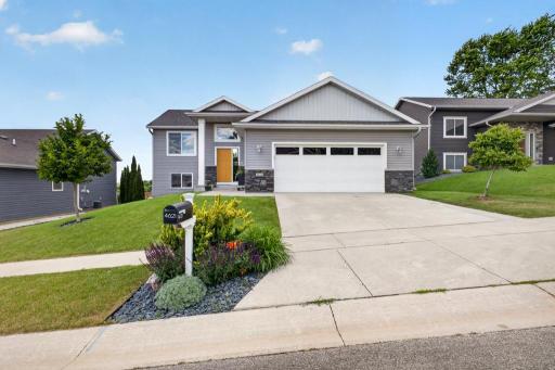 4621 Alan Lane NW, Rochester, MN 55901