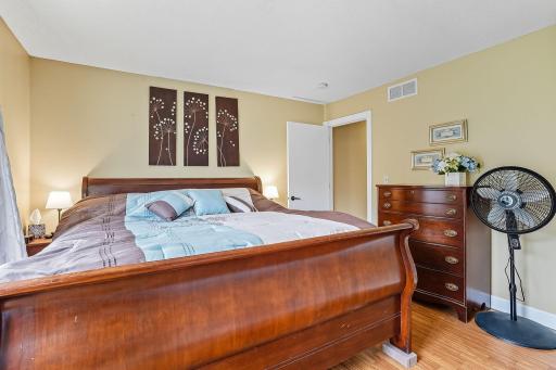 2292 7th Street N, Saint Paul, MN 55109