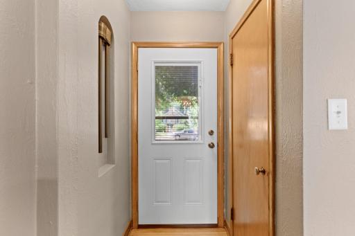 2081 Jefferson Avenue, Saint Paul, MN 55105