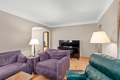 2081 Jefferson Avenue, Saint Paul, MN 55105