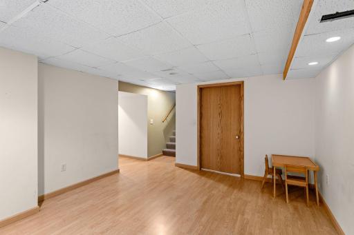 2081 Jefferson Avenue, Saint Paul, MN 55105
