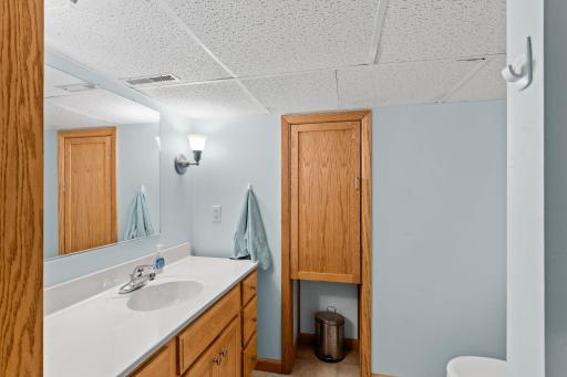 2081 Jefferson Avenue, Saint Paul, MN 55105