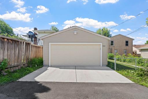 2081 Jefferson Avenue, Saint Paul, MN 55105