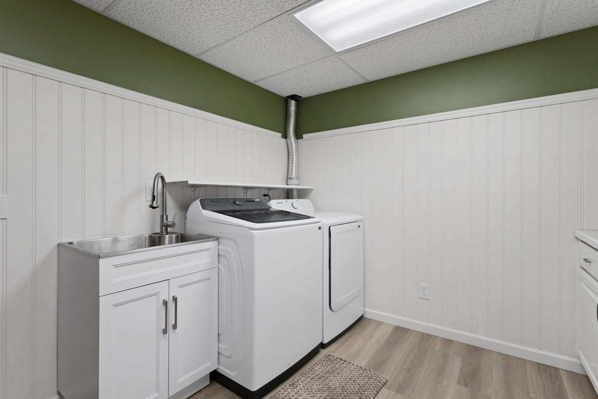 Finished laundry room in the lower level