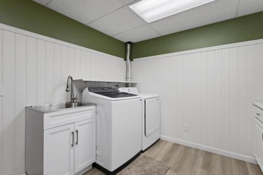 2564 Bunker Lake Boulevard NE, Andover, MN 55304