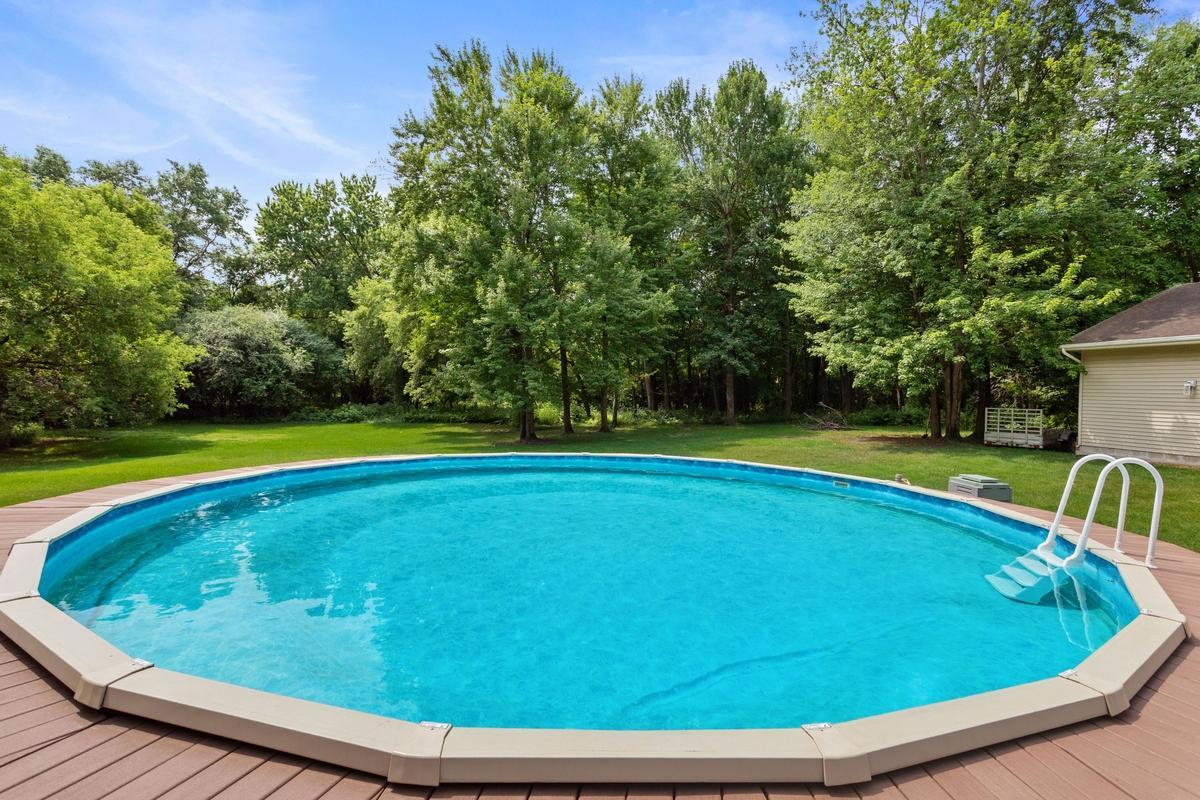 The pool for those hot summer day!