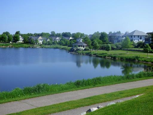 1.4 mile lake loop of walking and bike paths, over 17 miles of paths total through the neighborhood.