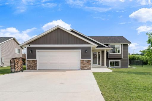 805 El Dorado Street SE, Owatonna, MN 55060