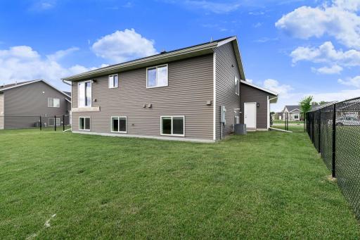 805 El Dorado Street SE, Owatonna, MN 55060