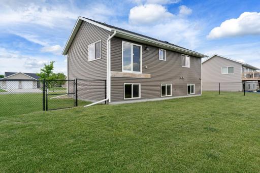 805 El Dorado Street SE, Owatonna, MN 55060