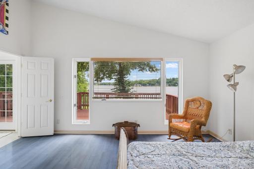 640 Highway 96 W, Shoreview, MN 55126