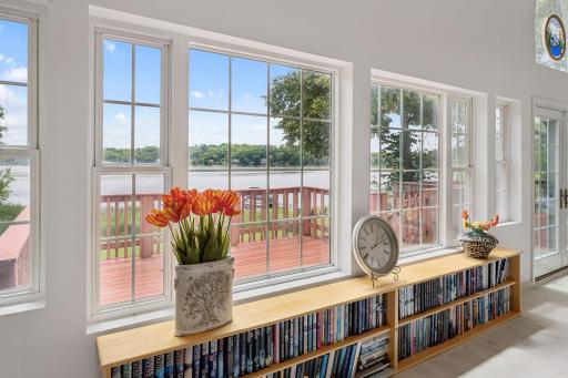 640 Highway 96 W, Shoreview, MN 55126