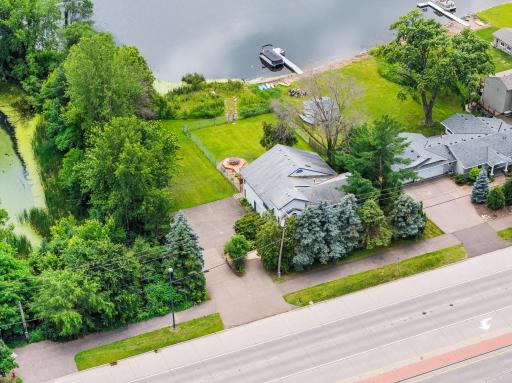 640 Highway 96 W, Shoreview, MN 55126