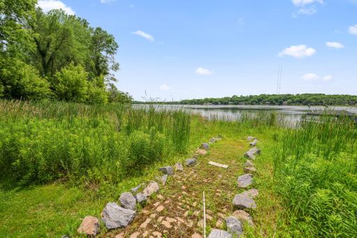 640 Highway 96 W, Shoreview, MN 55126