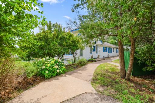 640 Highway 96 W, Shoreview, MN 55126
