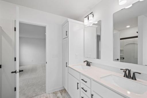 Dual sinks promote streamlined morning routines