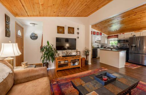 715 Allen Drive, Grand Rapids, MN 55744
