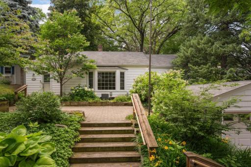 624 Pleasant Street, Excelsior, MN 55331