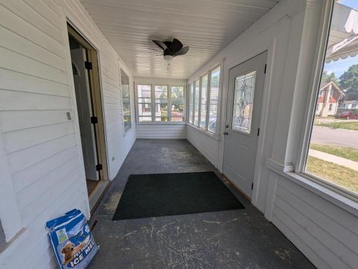 Front porch new house for sale 119 8th Ave SE Rochester MN 55904
