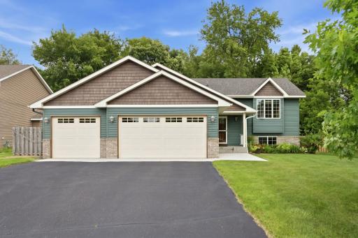 322 Lilium Circle, Watertown, MN 55388