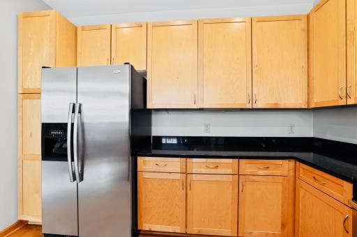 8138 Oakview Circle N, Osseo, MN 55369