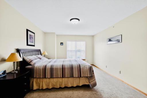 8138 Oakview Circle N, Osseo, MN 55369