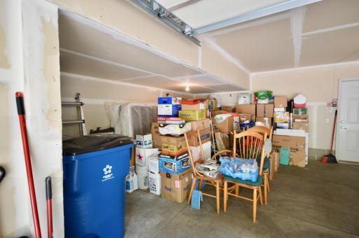 8138 Oakview Circle N, Osseo, MN 55369