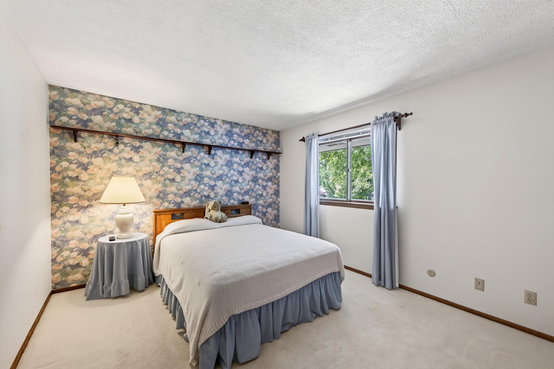Upstairs 2nd bedroom