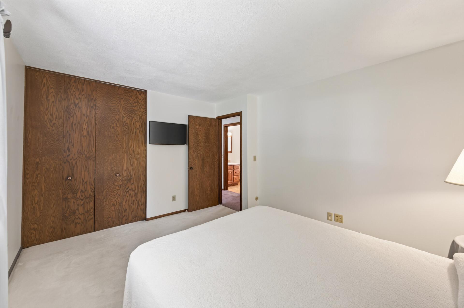 Upstairs 2nd bedroom