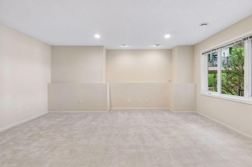 10356 Lancaster Lane, Woodbury, MN 55129
