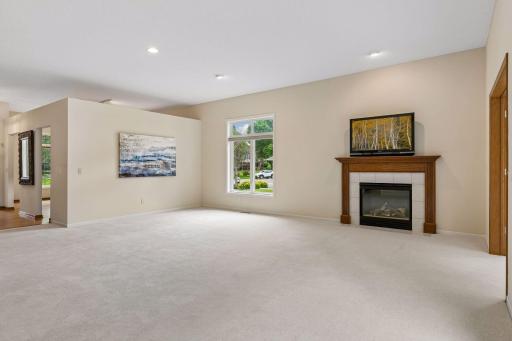 10356 Lancaster Lane, Woodbury, MN 55129