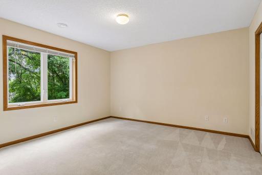 10356 Lancaster Lane, Woodbury, MN 55129