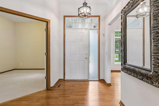 10356 Lancaster Lane, Woodbury, MN 55129