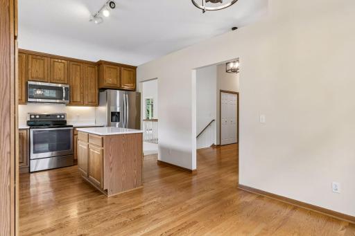 10356 Lancaster Lane, Woodbury, MN 55129