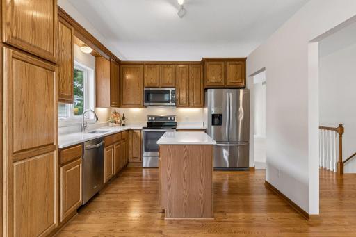 10356 Lancaster Lane, Woodbury, MN 55129