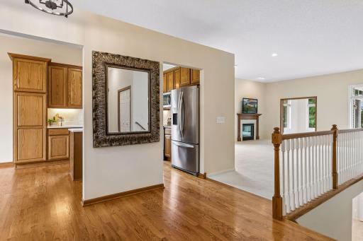10356 Lancaster Lane, Woodbury, MN 55129