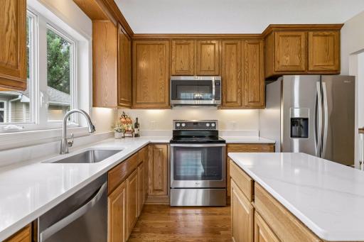 10356 Lancaster Lane, Woodbury, MN 55129