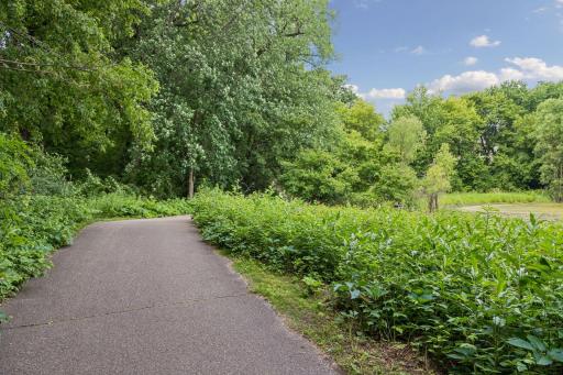 10356 Lancaster Lane, Woodbury, MN 55129