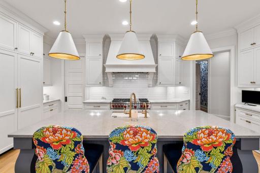 Someone would love to cook in this kitchen!