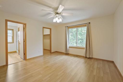 2337 Manuela Drive, Chaska, MN 55318